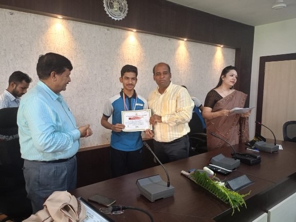 PSY Meritorious honor in Balaghat Collectorate